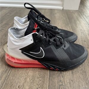 Nike LeBron 18 Low 'Heart of Lion' Basketball shoes